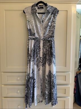 Dalia Black & White Coral-Print Sleeveless Dress